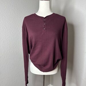 maroon henley thermal